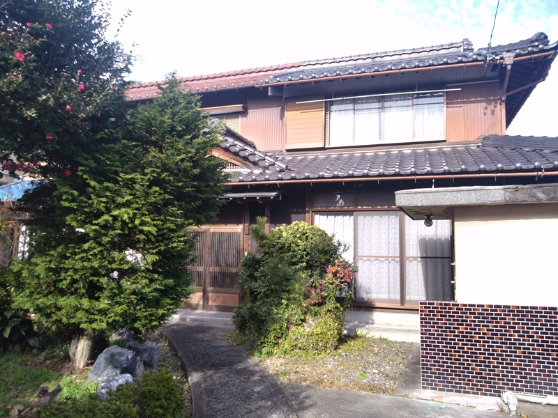 土地152坪　建物56坪の池野の中古住宅　150万円